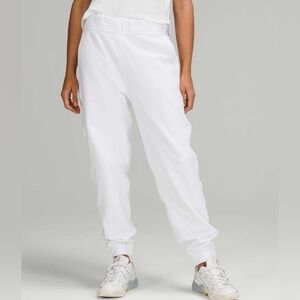 Lululemon Relaxed High Rise Jogger White size 10